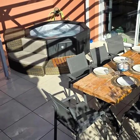 Superbe T3 Neuf Meuble 65m2 En Roof Avec Espace Terrasse De 45 M2 Pergola Bbq Frejus
