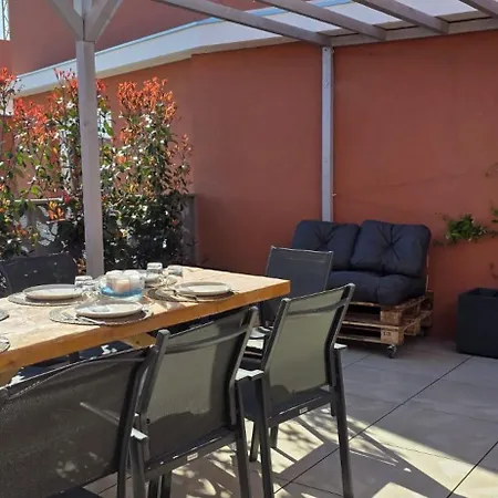 Superbe T3 Neuf Meuble 65m2 En Roof Avec Espace Terrasse De 45 M2 Pergola Bbq アパート *