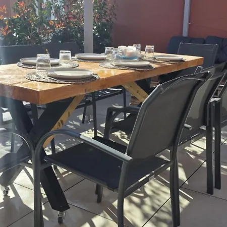 アパート Superbe T3 Neuf Meuble 65m2 En Roof Avec Espace Terrasse De 45 M2 Pergola Bbq Fréjus