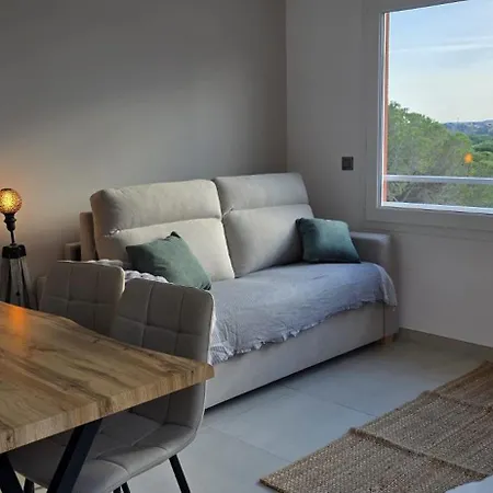 Superbe T3 Neuf Meuble 65m2 En Roof Avec Espace Terrasse De 45 M2 Pergola Bbq * Fréjus